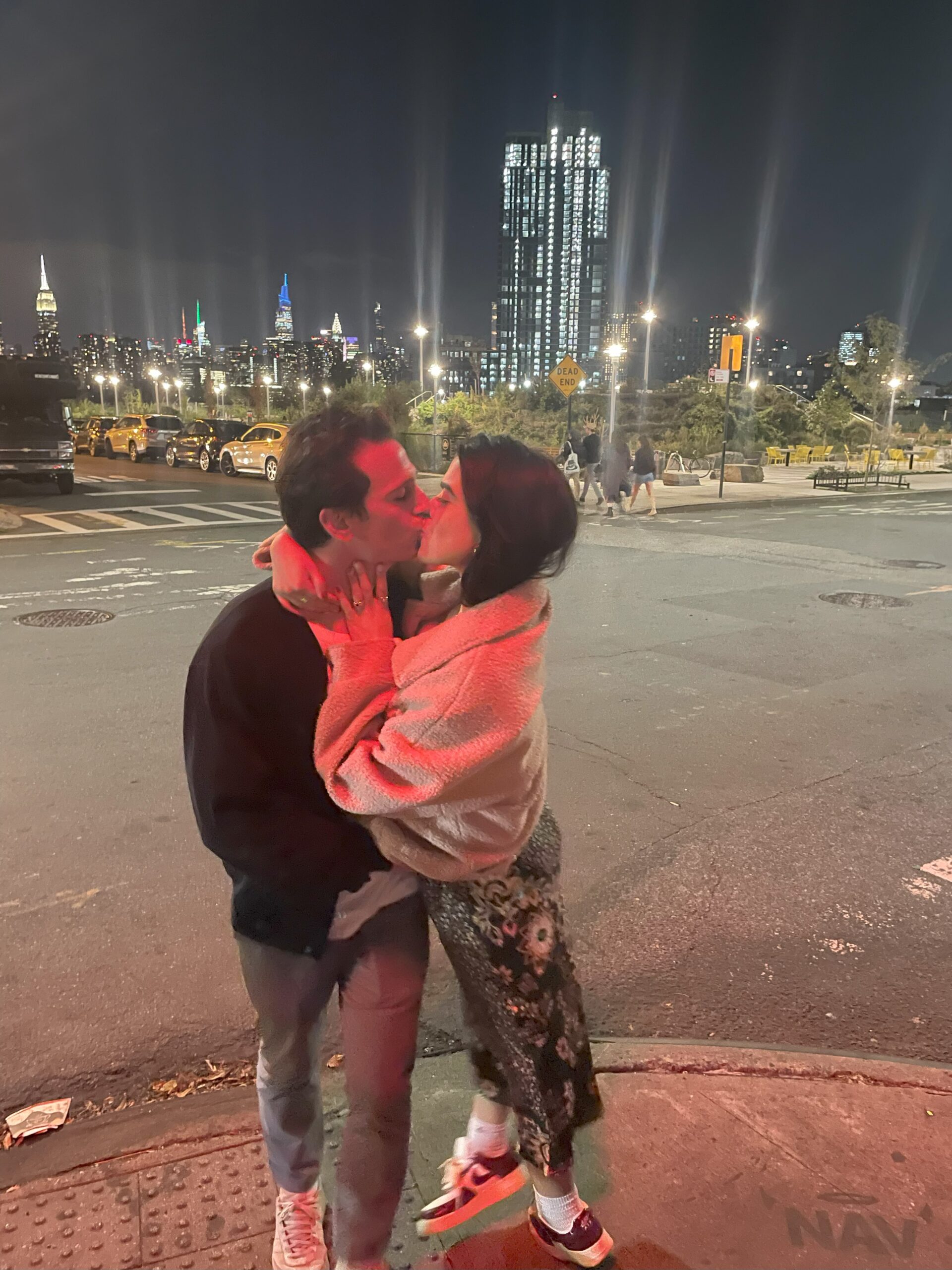 Skyline smooch