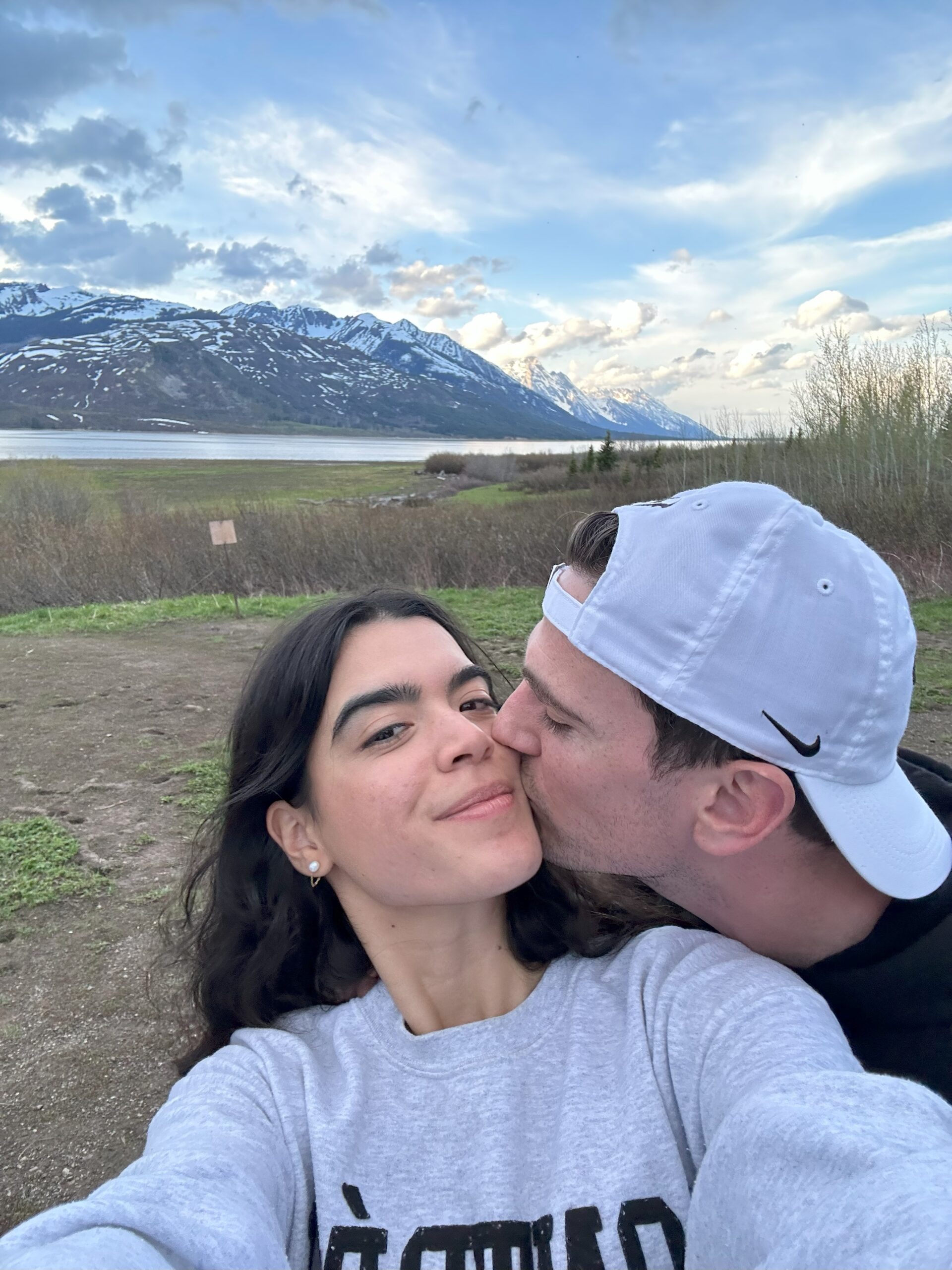 Smooches with a view